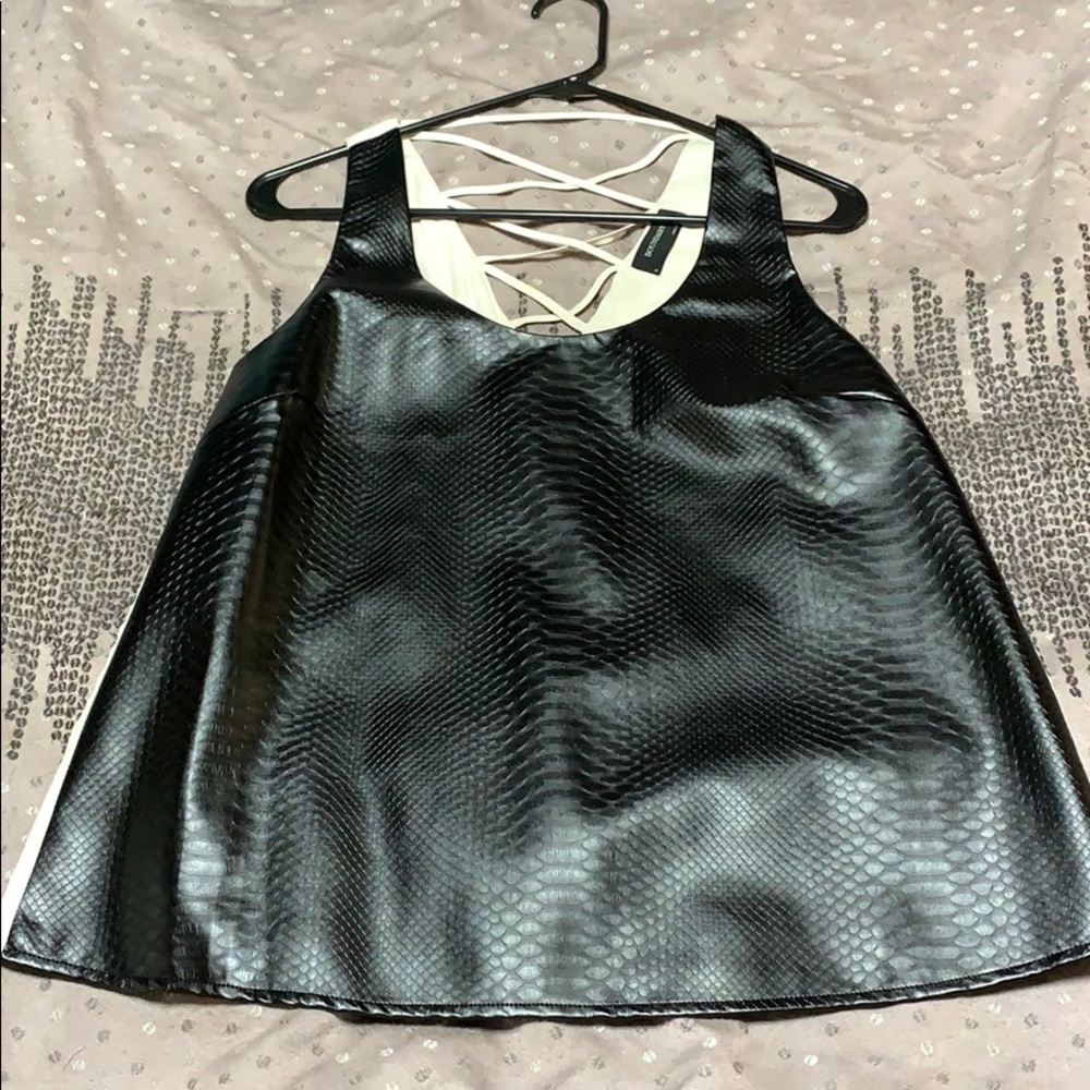 Black leather snake skin tank L NWOT